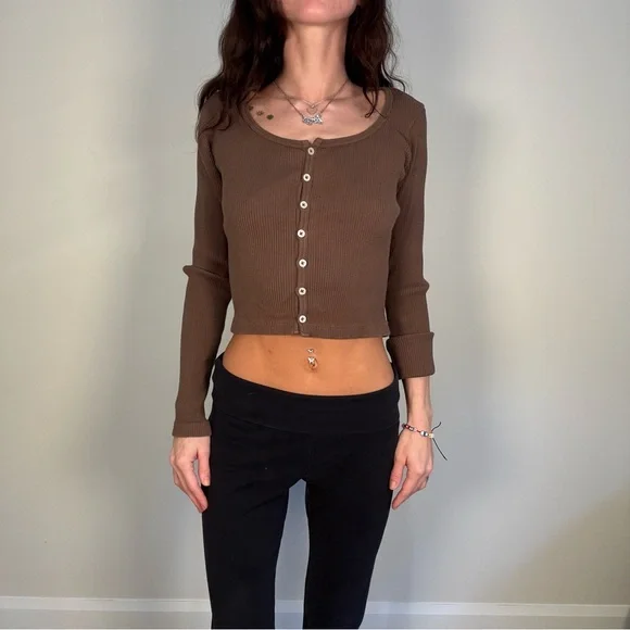 Brown Ribbed Button-Up Top - Picture 2 of 4